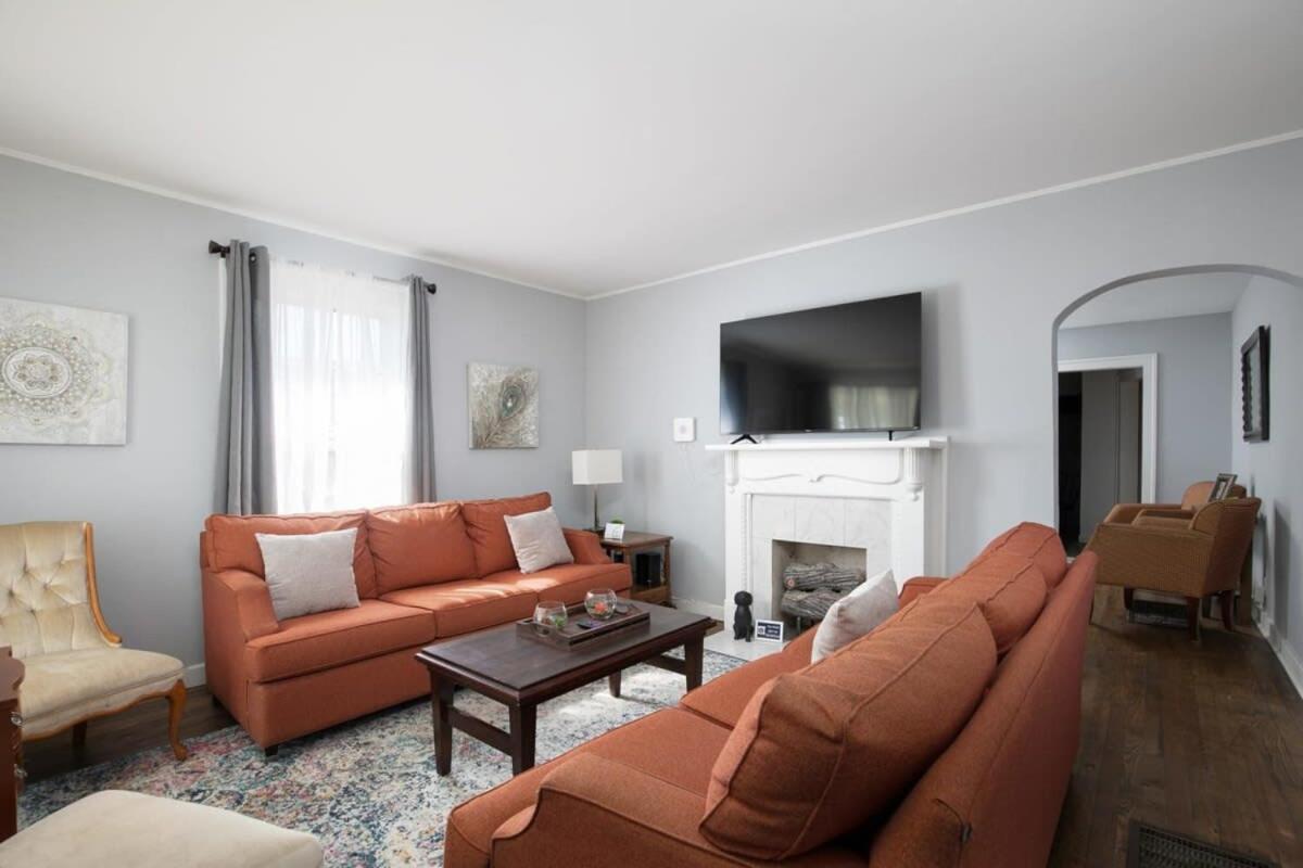Walking Distance To Legion Field - Little Blue In Birmingham Villa Ngoại thất bức ảnh